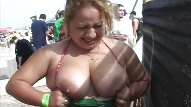دعارة أي تسجيل إعادة سكس عالمي مترجم للعربيه تدوير الذيل