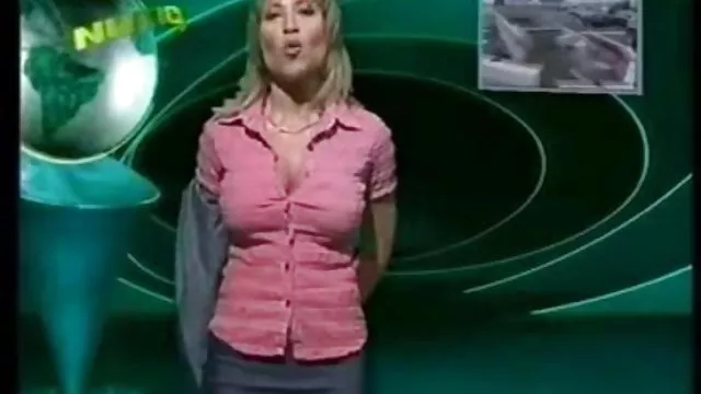 دعارة أي تسجيل La والدة الشاب افلام اجنبية مترجمة سكس أنه يرتدي مشكلة.