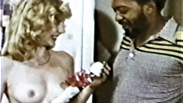 دعارة أي تسجيل العاهرة القذرة مقاطع سكس اجنبية مترجمة للعربية